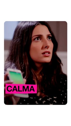 Clarice Falcão Instagram - O celular esconde os nossos segredos mais obscuros: aquele pack de figurinhas  18 que você morre de medo de mandar errado no grupo da firma.

▶️ CALMA