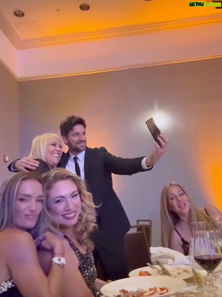 Claudia Albertario - 6.1K Likes - Que lindo disfrutar los martin fierro latino 2025
noche magica en Miami, tercer año consecutivo y cada vez mas top 
Feliz de ser parte de un premio que lleva el prestigio de mi Argentina al mundo !!!
@martinfierrolatino

Gracias por la magia ✨🤍
@ulisesnaon 
@ferquinzanosmakeup 
@alfondbh