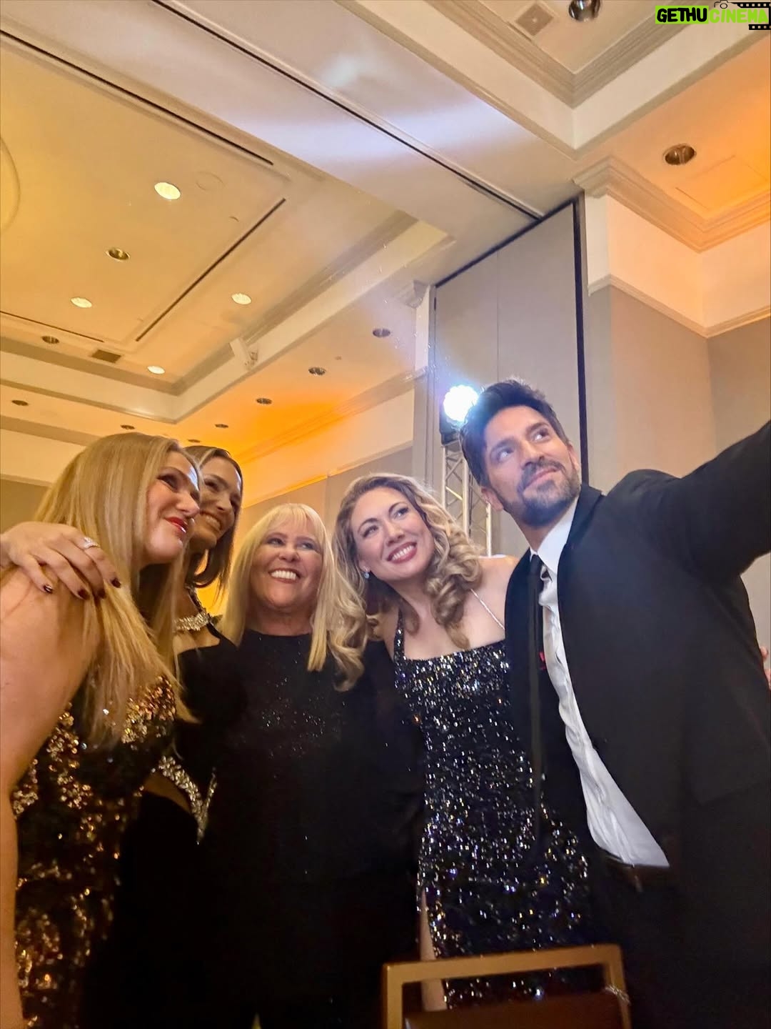Claudia Albertario - 6.1K Likes - Que lindo disfrutar los martin fierro latino 2025
noche magica en Miami, tercer año consecutivo y cada vez mas top 
Feliz de ser parte de un premio que lleva el prestigio de mi Argentina al mundo !!!
@martinfierrolatino

Gracias por la magia ✨🤍
@ulisesnaon 
@ferquinzanosmakeup 
@alfondbh