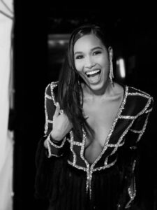 Clémence Botino Instagram - Miss France so far 🩶

Hair @clotildehairstylist @ghdfrance 
Make up @justine.dlk 
Look @robertabinader
Photo @ugochamblin