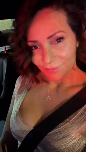 Constance Marie Instagram - GNO-But Momma says “SAFETY first!”
Wear your seatbelt!
✨💕✨
#thursday #SeatBelt #Safety #GNO #MamaSays #Momma