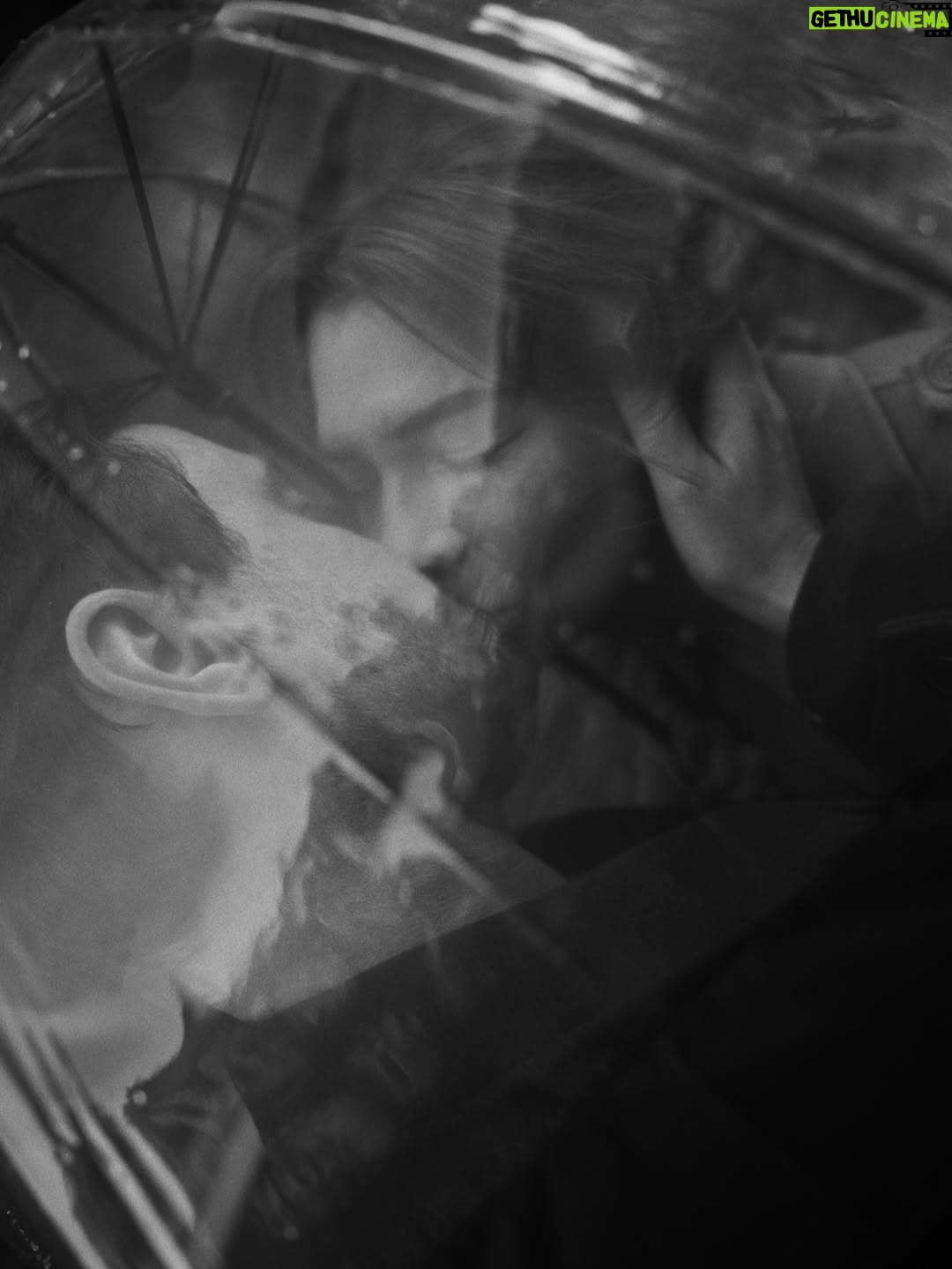Courtney Halverson - 19.3K Likes - “How could anyone hate the rain?” 🌧️ Sharing an umbrella, a playlist, a kiss, and a lifetime together. What could be better? 

From our recent visit to London, as captured by @incaseofbrit. 
.
.
.
 #movielike #cinematicmoments #howcouldanyonehatetherain #romanticstyle