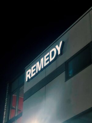 Courtney Hope Instagram - Another Finnish adventure filled with Toivo🤍.. courtesy of @remedygames and my @controlremedy family. 🥹🔻❄️