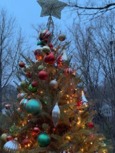 Damaris Phillips Instagram - I want the holidays to “feel” like the holidays but if I’m too busy or working too hard to make it perfect, then I miss all the moments that actually matter. Did you have a moment to settle and feel some joy? Here are some of the tiny joys I noticed this week? 
Meticulously putting lights on the tree with Darrick and Dave 
All the tables being “kid tables”
Borrowing the tie Darrick was wearing the first night we met
Helping my nephew make pumpkin pie
Abracadaniel’s sweet little sleepy face
This thrift store t-shirt score! 
The look on Poppy’s face
Peddlers mall Santa ornament
Good English muffins I found at Whole Foods
Tiny martini 
Abracadaniel in a sea of quilts
Making holiday gifts
This sweet little confused flower
Using my Great Grandmothers china 
Teaching the next generation Grammy’s cranberry delight recipe
Homemade Skyjo. I didn’t win 
Persimmons 
Jingle bells hung from the lights
Buttermilk biscuits almost too pretty to eat
Only noticing the gaping hole in our “meticulously” strung lights after we stepped back to admire our finished work😂😂😂