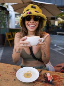 Danielle Mathers Instagram - Menotti’s Naughty’s 😈😼😎✨💥
#crew #coffee #leica #community