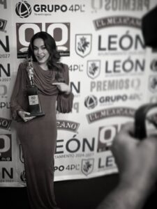 Danna García Instagram - Celebrando algo bonito ✨
Así sea un granito de arena.. si transforma positivamente la vida de alguien.. soy Feliz. Gracias por el reconocimiento a este camino como actriz. Pa ti 🫶.
#GraciasPremiosQ #MexicoT❤️
@palomeragroup
@quiketoo
@sir.styling
@theofficialpandora
@valco_valeriacoa 💃🏽
@revistaqmexico gracias ❤️#TeQuieroAsí #DannaGarcia
