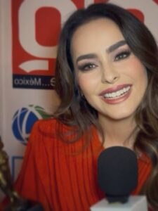 Danna García Instagram - Celebrando algo bonito ✨
Así sea un granito de arena.. si transforma positivamente la vida de alguien.. soy Feliz. Gracias por el reconocimiento a este camino como actriz. Pa ti 🫶.
#GraciasPremiosQ #MexicoT❤️
@palomeragroup
@quiketoo
@sir.styling
@theofficialpandora
@valco_valeriacoa 💃🏽
@revistaqmexico gracias ❤️#TeQuieroAsí #DannaGarcia