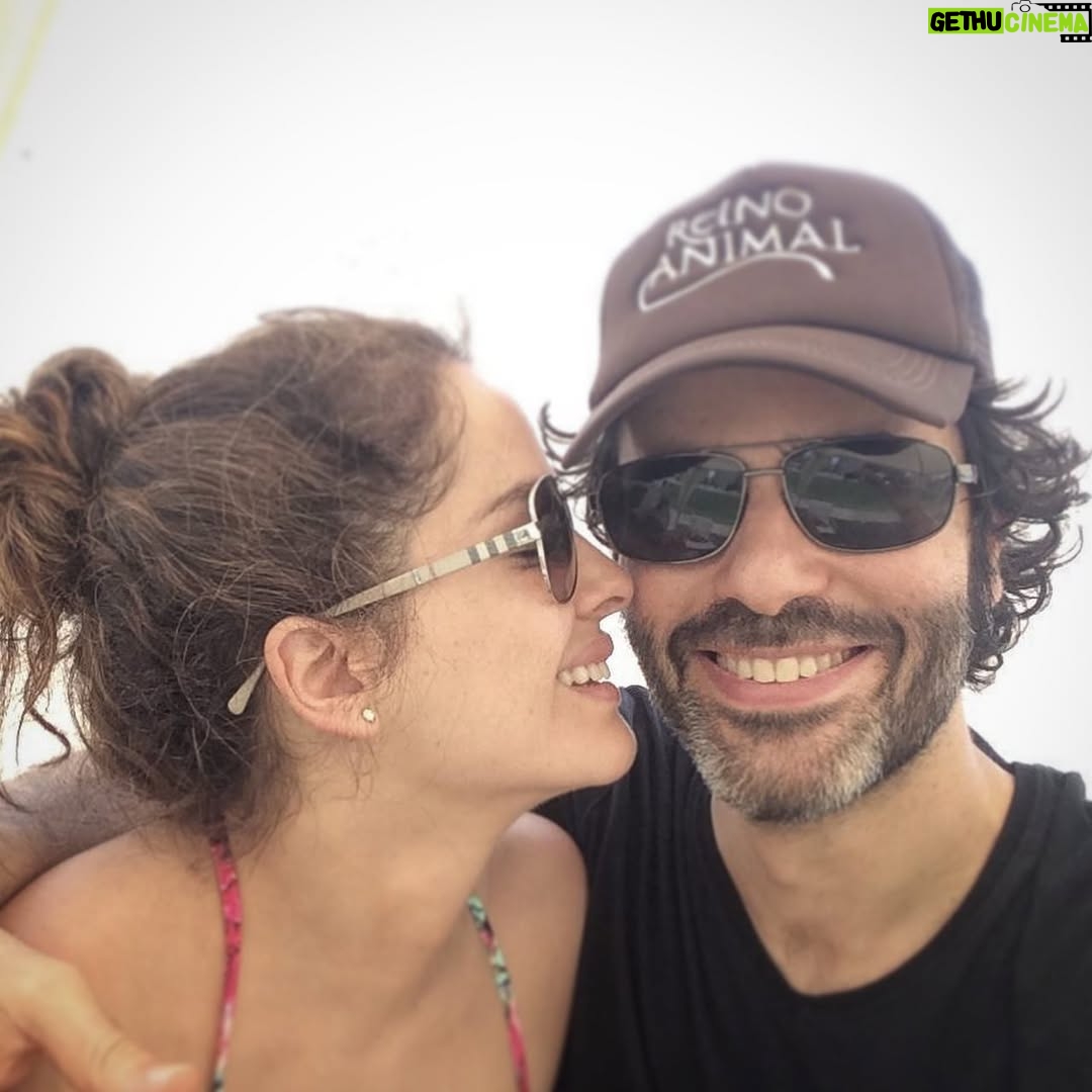 Danna García - 20K Likes - Me Dedicaron esta canción.🎶💌
solo puedo decir :
En Madrid dejé los suspiros....💓🪐.

Feliz semana ‘mores, que tu 💟cito este ✨!! Pa ti.

#couplegoals❤️