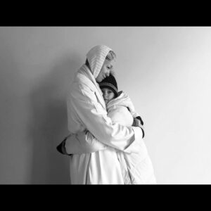 Darya Moroz Instagram - Взрослая любимая Варвара Юрьевна! 
10 лет это вам не шутки! 🫣
С днюхой систэр! #люблюдонеба♥️
