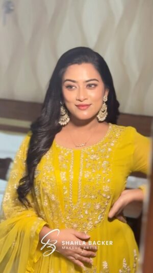 Dayyana Hameed Instagram - Gorgeous @dayyana_hameed
Airbrush Makeup
Makeup and styling @shahlabacker.makeupartist
For bookings and details call or watsapp 9207281818
#calicutmakeupartist #brides #keralabridalmakeup #guruvayurmakeupartist #makeuptransformation #kottayammakeupartist #reelinstagram❤️ #trendreels #trendingsongs #transition