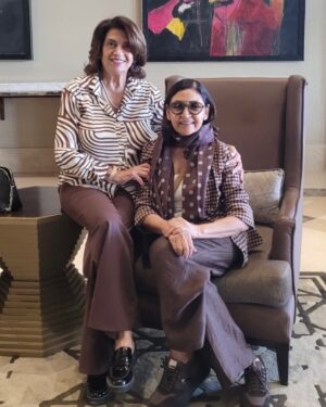 Deepti Naval Instagram - With Kiran Datta, my very first friend in Bombay who lives in Dallas now. This was a goodbye lunch . . . Till we meet again next year! ❤️👍🤗