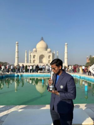 Deepti Sharma Instagram - More than just a backdrop. A reminder of where it all began. Promised to get the Trophy, Grateful to God and the fans!🙌 #DS6 #tajmahal #Grateful