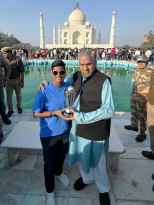 Deepti Sharma Instagram - More than just a backdrop. A reminder of where it all began. Promised to get the Trophy, Grateful to God and the fans!🙌 #DS6 #tajmahal #Grateful