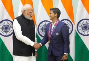 Deepti Sharma Instagram - Had the honour of meeting our respected Prime Minister, 
Shri Narendra Modiji yesterday.
Grateful for your time, guidance, and inspiring words, Sir. 🙏🇮🇳 @narendramodi

#CricketWorldCupChampions  #Women’sCricket #Jaishreeram 
#DS6