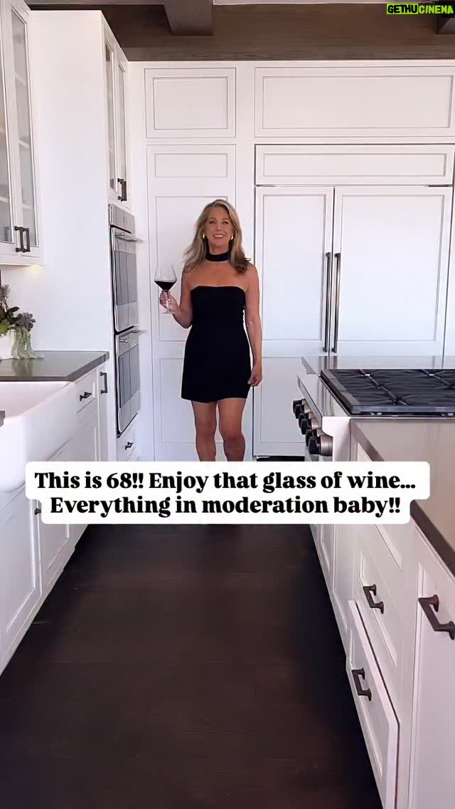 Denise Austin - 17.4K Likes - Happy Saturday!! It’s that time of year filled with holiday parties, celebrations, and special moments with the people we love. Enjoy yourself, savor the fun, and remember life is all about BALANCE.  JOY and a lot of laughter go a long way. Love you all.. xoxo