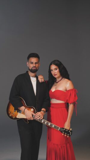 Denise Quiñones Instagram - REENCUENTRO- @denisequinones9 & Gabriel Mora- disponible en todas las plataformas, LINK IN Bio. 
📹 @limbelcity  foto- @gabrielcaro1  lugar- @monkeydostudios 
Producido por @msanchezmusic  y este servidor
Mix- @harold_wendell