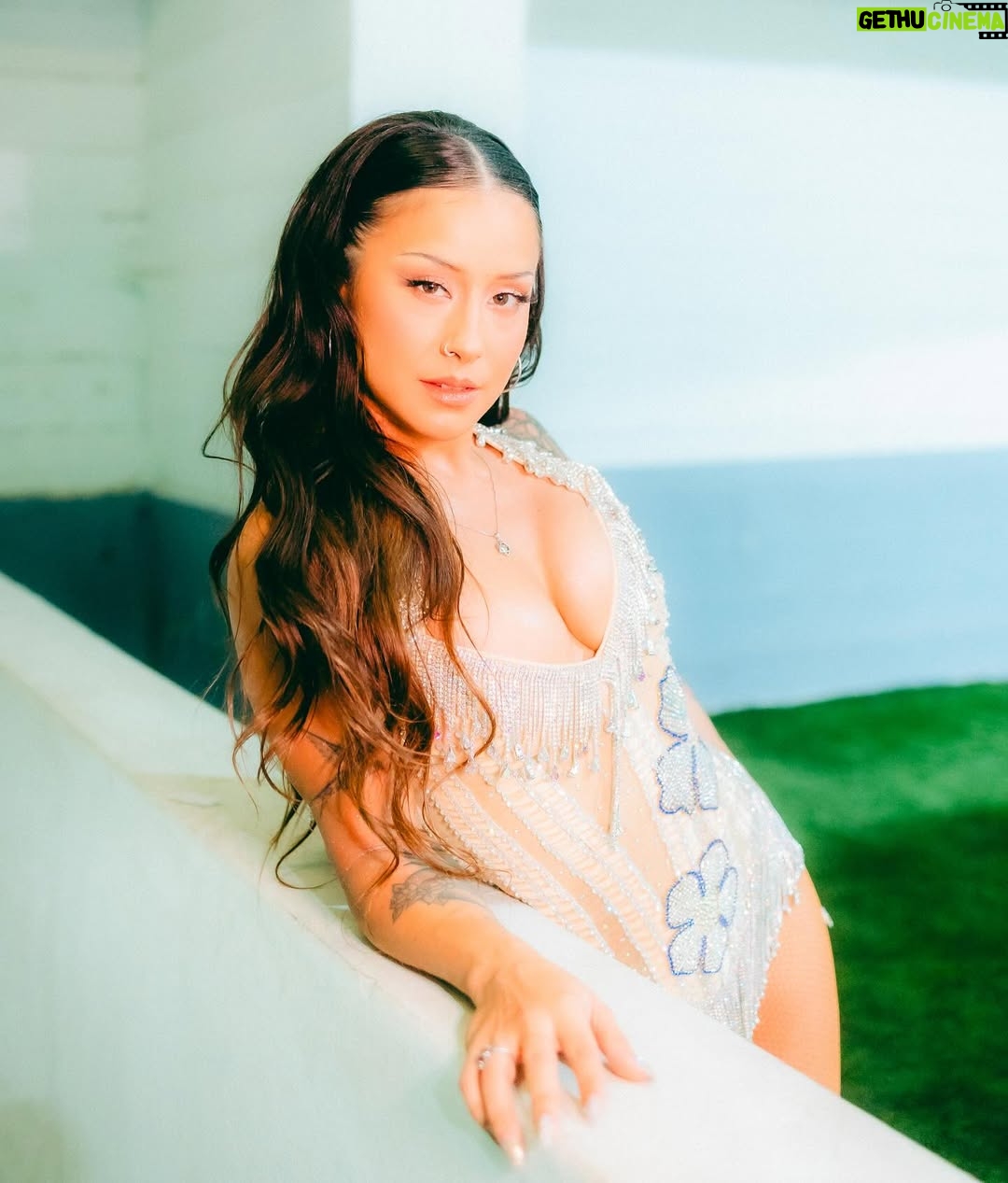 Denise Rosenthal - 188.7K Likes - Gracias Estadio Nacional 🥰🥹✨🤩 Agradecida de la oportunidad y de compartir esta experiencia junto a quienes estuvieron aquí en este primer día!!!! Primera noche abriendo a la reinaaaaa @karolg 💁🏽‍♀️ Gracias @bizarrolivecl y a todo mi equipo precioso ✨💓🤩

Fotitos preciosas por @estricolor 📸