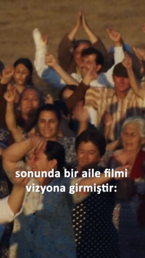 Deniz Barut Instagram - #BakPostacıGeliyor - Şimdi Sinemalarda.