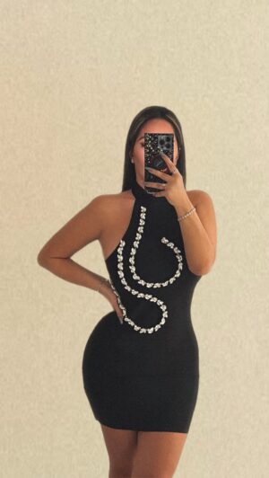 Destiny Monique Instagram - #Ad 
Which one is your favorite? @bellabarnett.official 
Use my code for $15 off —-> AVB15 
-
The last time I worked with Bella Barnett the first dress was sold out, I finally got it! The 1st and 2nd dresses are my favorite, which is yours? And yesss bandage dresses are back! @bellabarnett.official says they never left! 💋
.
.
.
.
#bandagedress #bellabarnett #bellabarnettpartner #bellabarnettdresses
