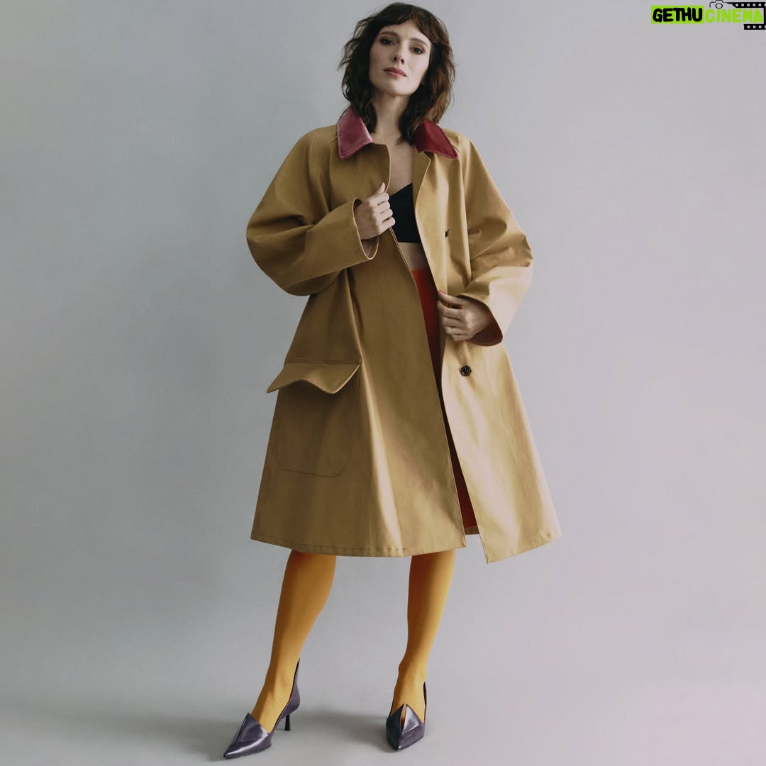 Diana Gómez - 26.5K Likes - El fenómeno Valeria nos atrapó en pandemia y ahora se despide a lo grande, con una cuarta temporada (ya en Netflix) en la que descubriremos, al fin, cómo termina esa búsqueda vital de las cuatro amigas que nos cautivaron hace ahora cuatro años y aún antes, cuando Elísabet Benavent comenzó a publicar los libros en los que se basa la serie❤

“Mucho orgullo”, responde Diana Gómez cuando le preguntamos qué siente al despedirse de la serie Valeria, en la que interpreta al personaje homónimo. Hablamos con la actriz de la relación con su alter ego televisivo y de su vida fuera de los focos...

Texto: @chus.salido 
Fotografía: @dannielrojas 
Realización: @pilucavalverde 
Asistente de fotografía: @javierblancofoto 
Maquillaje y peluquería: @mariaverano.mk

#dianagomez  #instyle #instylemarzo #instylespain