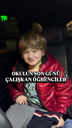 Didem Uzel Instagram - Yazacak bir şey bulamıyorum; sanırım dünyaya bir takım dalga geçme işi için gelmiş bir canlı gibi 😂 Hergün yeni bir patırtı çıkarabiliyor. Yorucu çok; sakin ve öyle kendi halinde değil…. Haaa buraya Amerika’ya gelirken yeni bir çevre edineceğinden gerçekten acaba nasıl olacak uyum sağlayabilecek mi diye dertlenirken çoktan kendi dünyasını, arkadaşlıklarını hatta ana dili ingilizceden türkçeye dönen ve 2 hafta içinde de ilk dili ingilizceye dönen bir çocuğun mutlaka bildiği bir şey vardır diyorum. Matematikte bile bölmeyi tersten yaparlarken bunu dert etmeden “yapabiliyorum ben biliyorum” diyen son derece özgüvenli bir çocuk doğurmuşum. Neyse uzun zamandır sosyal medya ailemle bir araya gelemedim. Zor bir süreçten geçtik. Aslan’da eğlenmeye başladıysa parti başlasın o zaman 🥳🤩🥰
