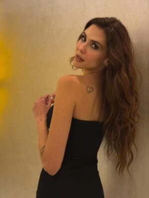 Dilara Aksüyek Instagram - ♠️