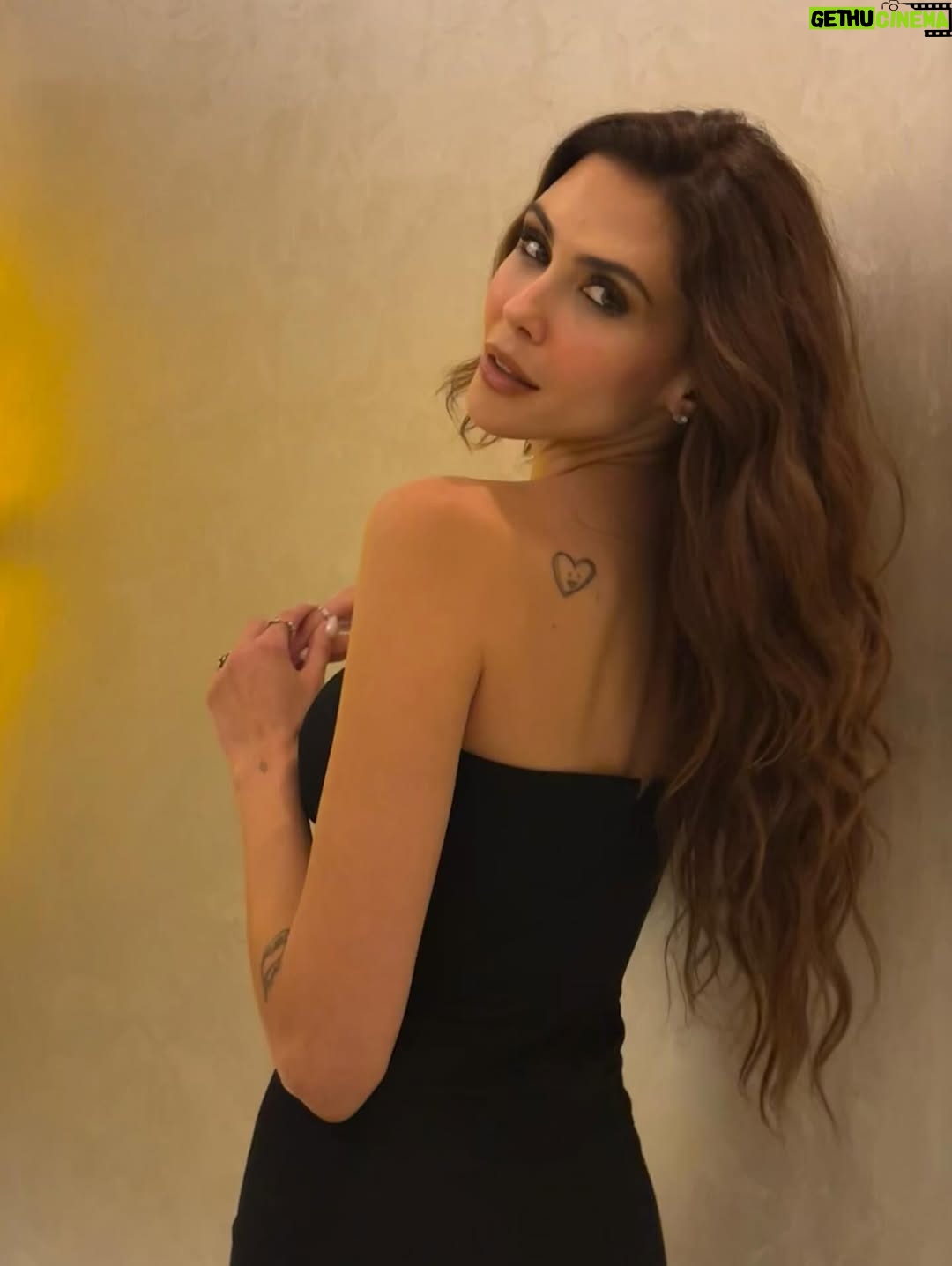 Dilara Aksüyek - 22K Likes - ♠️