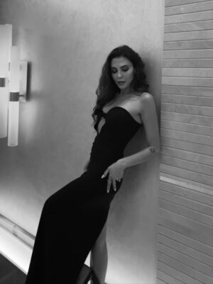 Dilara Aksüyek Instagram - ♠️
