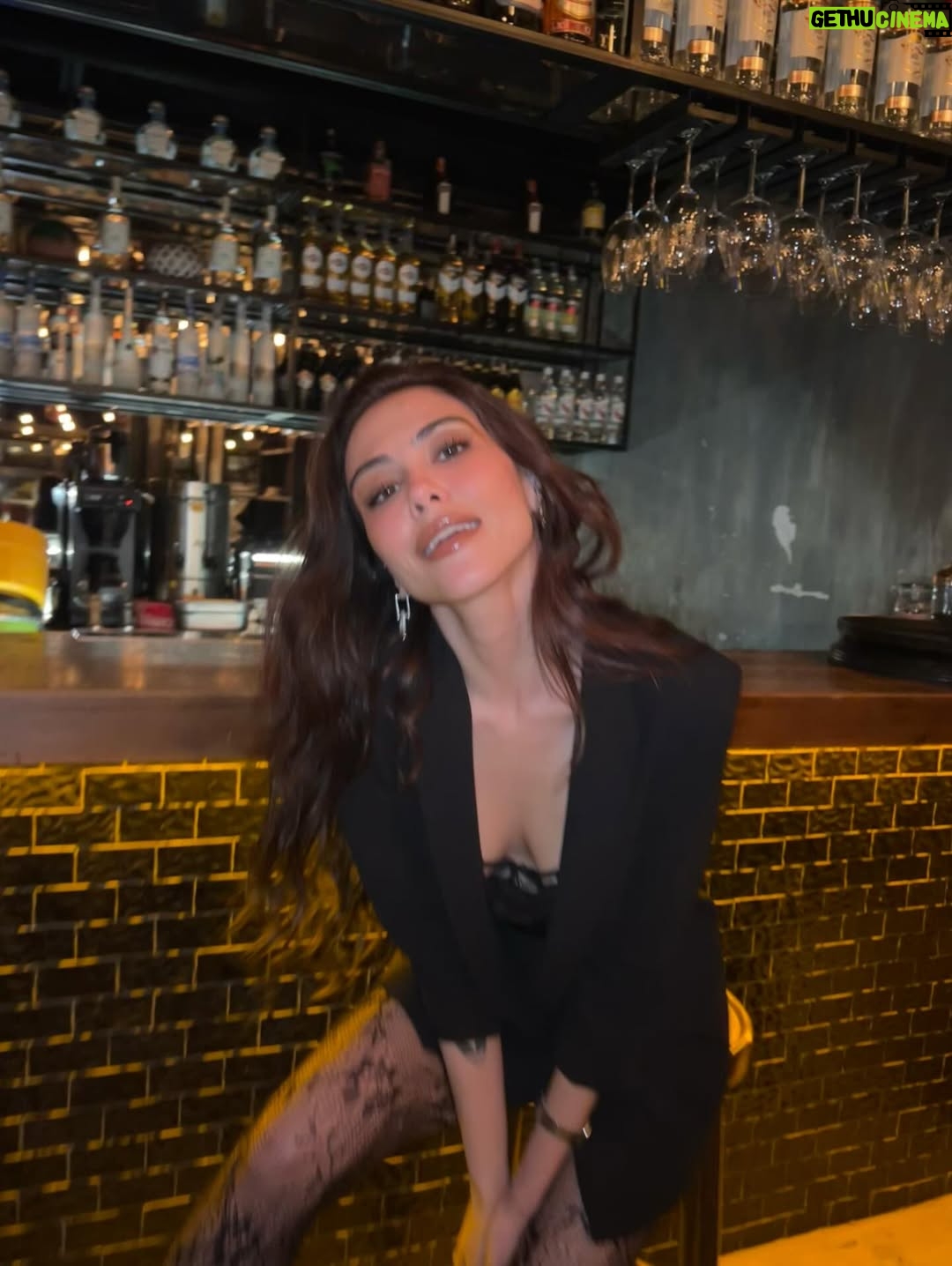 Dilara Aksüyek - 23.5K Likes - ♠️ 👽