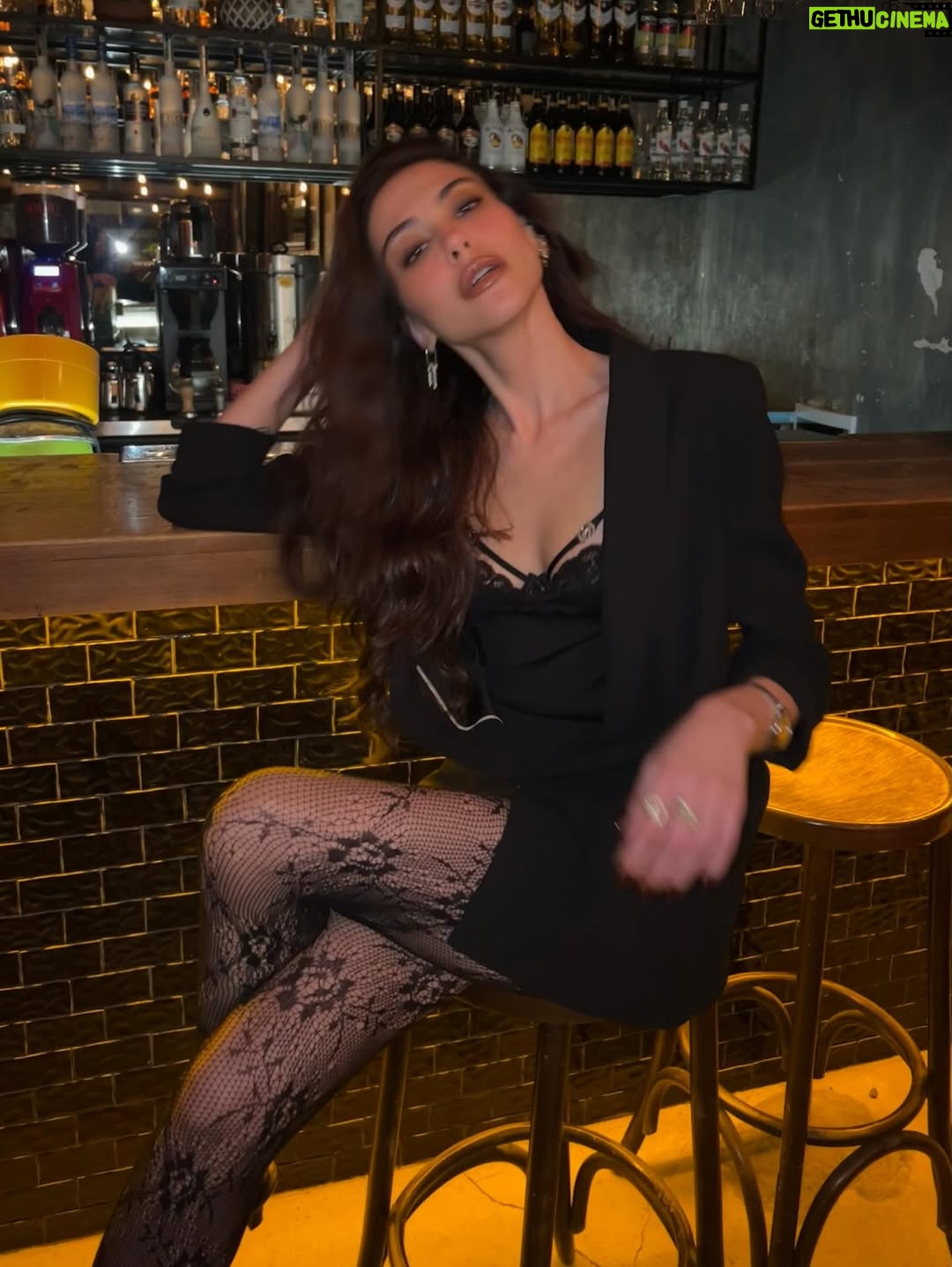 Dilara Aksüyek - 23.5K Likes - ♠️ 👽