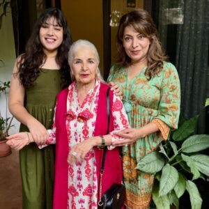 Divya Seth Shah Instagram - See , Still Together , Forever 💙🩵💙

Not a great photoshop job,But You get the drift 
Mihika would have giggled at My attempt

Here’s to Eternity
.

.

.

#motherdaughterlove