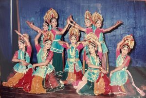 Divyaa Unni Instagram - A little throwback to the days that molded me.
Somewhere in this formation is a younger me,
learning, living, and loving the art.
Grateful for every step of this journey.
Thank you dear @indulekhaa_official for sharing these precious memories
#BlastFromThePast #FindMe #DanceMemories #ClassicalDance #IndianClassicalDance #Bharatanatyam #StageDays #DanceJourney #CulturalRoots #ArtAndSoul #ShapedByArt #ForeverGrateful #OldButGold #DanceLife #Nritya #DanceLegacy #MemoriesThatLast