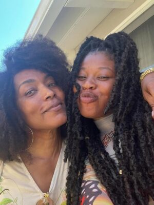 Dominique Fishback Instagram - Mrs. Angela Bassett🦋😍