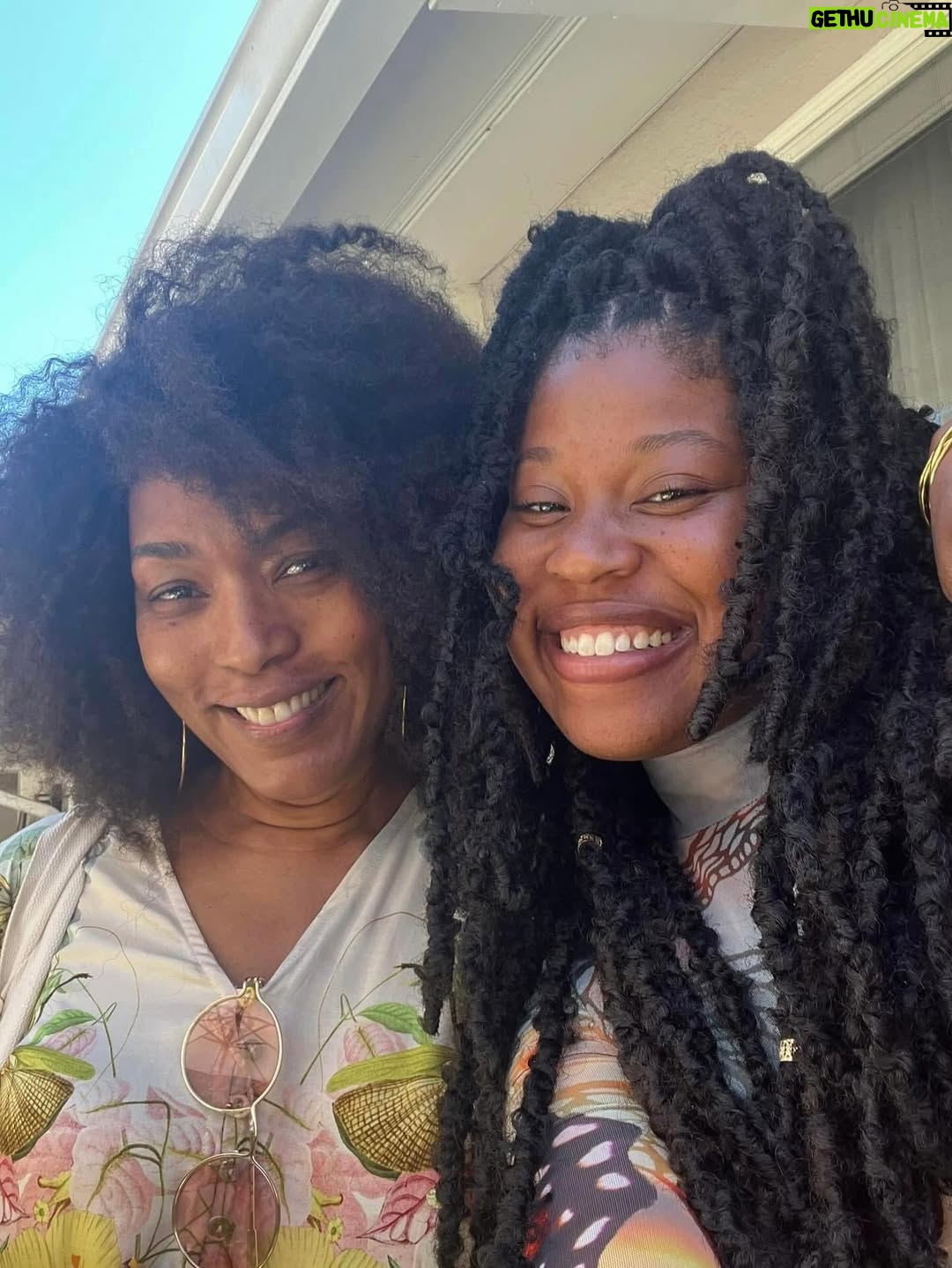 Dominique Fishback - 60.1K Likes - Mrs. Angela Bassett🦋😍