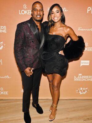 Dr. Contessa Metcalfe Instagram - Season 12 Married to Medicine Premiere Party was a whole movie 🎥🎥📸📸 and tonight’s episode is going to go down in history as a #married2med “much watch”!
Thank you @nbc @bravotv @fremantle most importantly to @tvbypop for believing in our stories and continuing to put black doctors on national tv
If you don’t catch the new episodes every Sunday night at 9 PM Eastern time, you can catch all the episodes on @peacock
🎥📸 @freddyophotos
#MD #DrContessa #HauteDoc
