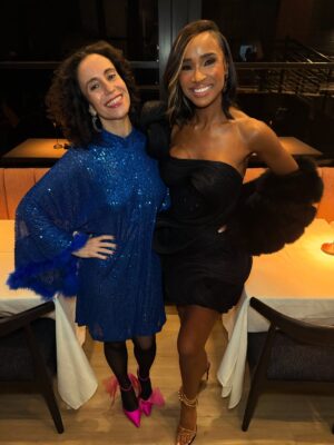 Dr. Contessa Metcalfe Instagram - Season 12 Married to Medicine Premiere Party was a whole movie 🎥🎥📸📸 and tonight’s episode is going to go down in history as a #married2med “much watch”!
Thank you @nbc @bravotv @fremantle most importantly to @tvbypop for believing in our stories and continuing to put black doctors on national tv
If you don’t catch the new episodes every Sunday night at 9 PM Eastern time, you can catch all the episodes on @peacock
🎥📸 @freddyophotos
#MD #DrContessa #HauteDoc