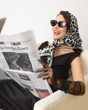 Ece İrtem Instagram - Styled by me 

Dress : @happytowear_
Scarf : @ilvi_official
Sunglasses : @tomford
Shoes : @zara

@irtemece 🖤
@moodboardmagazin 

Photo : @emregunes85 
Hair & Makeup : @ramadanbozaci 
Creative Director : @rojdabars 
Studio Team : @demetgunes_photography
Menejerlik : @nalanyildirimmanagement / @nessbingol
PR : @caglagulsarac 
Studio : @moss.psd 

#reklam #eceirtem #style #shooting