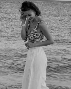 Eda Özerkan Instagram - Hepinize iyi niyetle gülümsüyorum……✨🍀