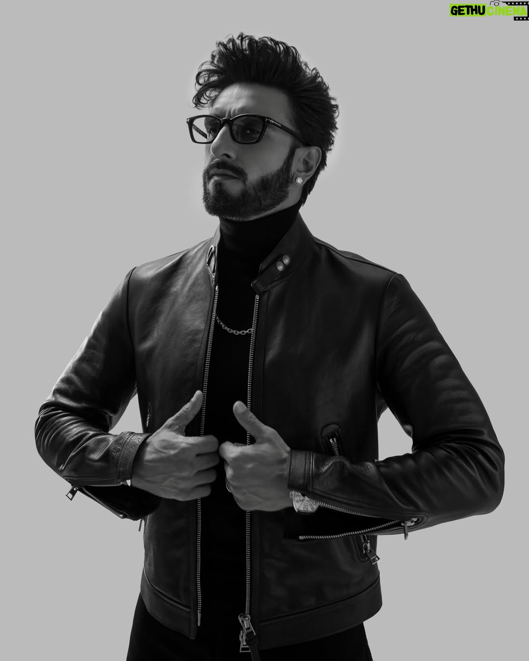 Eka Lakhani - 7.2K Likes - Man of the hour. Deal with it. He is Dhurandhar!
Ranveer Singh ⚔️⚔️⚔️

Wearing @tomford @h.a @dlfemporio
Sunglasses @tomford @rkumaropticians

Styled by @ekalakhani
Style Team @fatimabaluchstyles @styledbyradhikadhanuka @team___e
Dress Team @_sajjad_199 @yasar_ali0007 

Photographed by @avani.rai

Hair @aalimhakim @mustaqeem_salmani

Makeup @mahadevnaik08

Managed by @rjanahavi @aarti1980

Team RS @cp_vinayak @kaushalkumar3399