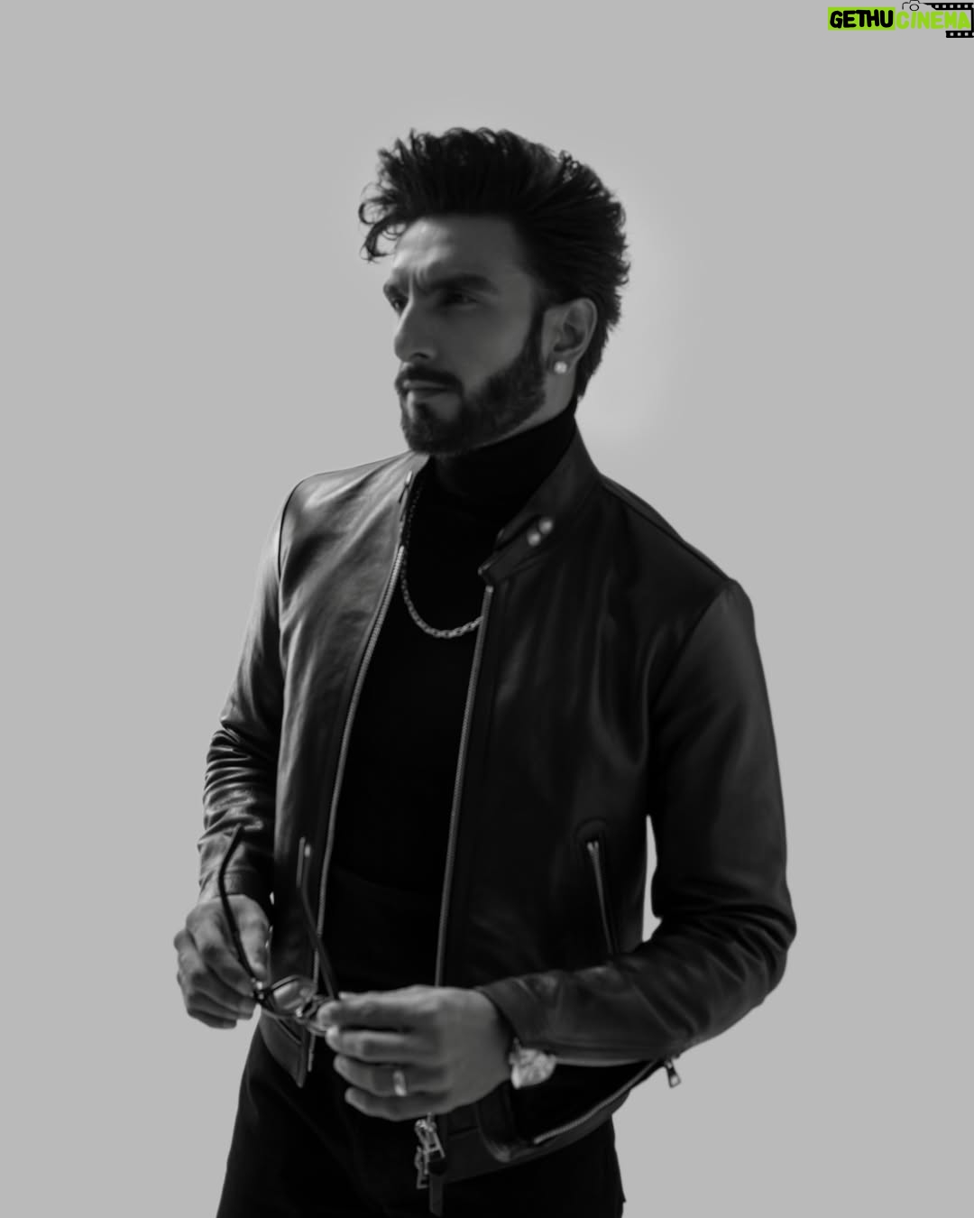 Eka Lakhani - 7.2K Likes - Man of the hour. Deal with it. He is Dhurandhar!
Ranveer Singh ⚔️⚔️⚔️

Wearing @tomford @h.a @dlfemporio
Sunglasses @tomford @rkumaropticians

Styled by @ekalakhani
Style Team @fatimabaluchstyles @styledbyradhikadhanuka @team___e
Dress Team @_sajjad_199 @yasar_ali0007 

Photographed by @avani.rai

Hair @aalimhakim @mustaqeem_salmani

Makeup @mahadevnaik08

Managed by @rjanahavi @aarti1980

Team RS @cp_vinayak @kaushalkumar3399