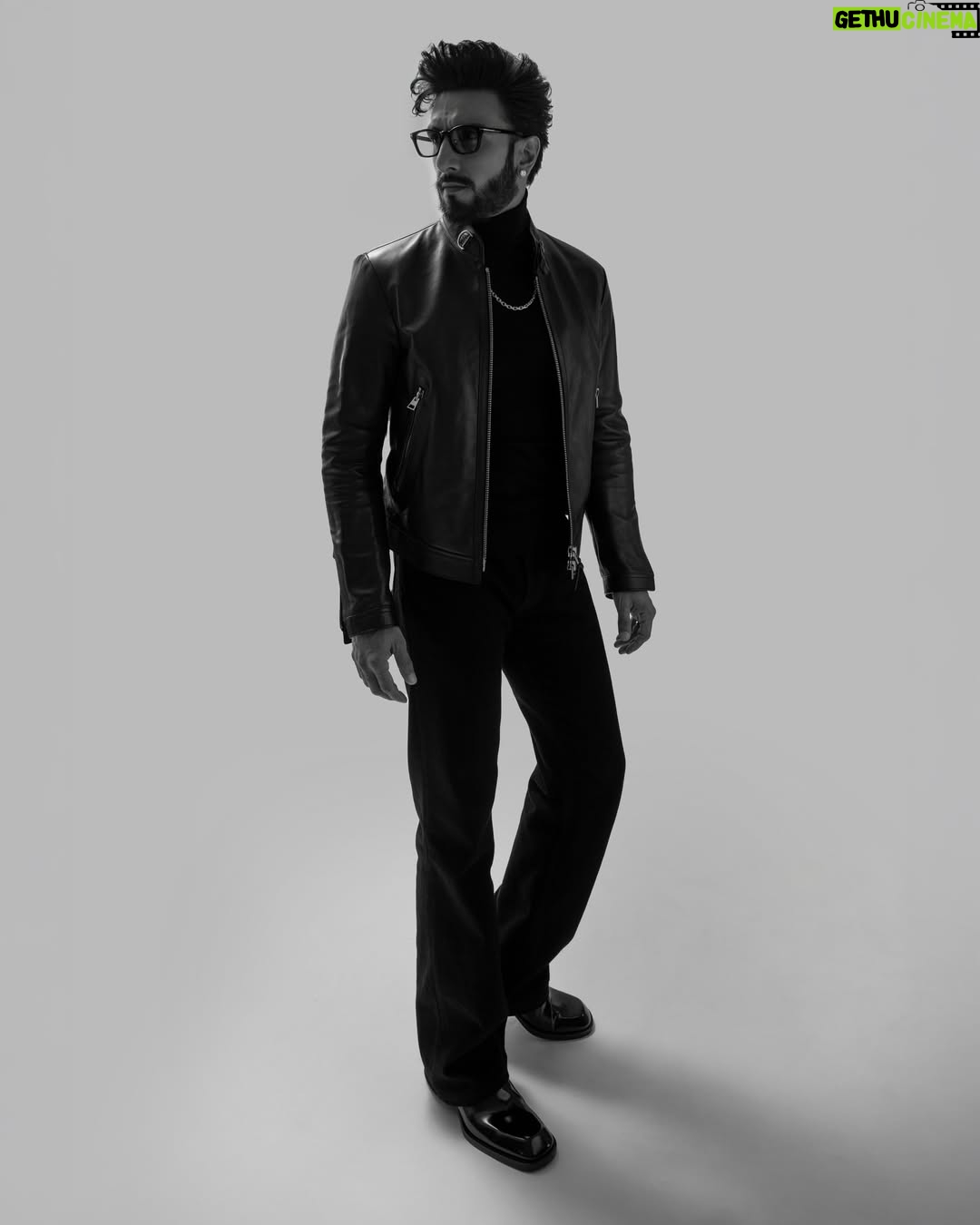 Eka Lakhani - 7.2K Likes - Man of the hour. Deal with it. He is Dhurandhar!
Ranveer Singh ⚔️⚔️⚔️

Wearing @tomford @h.a @dlfemporio
Sunglasses @tomford @rkumaropticians

Styled by @ekalakhani
Style Team @fatimabaluchstyles @styledbyradhikadhanuka @team___e
Dress Team @_sajjad_199 @yasar_ali0007 

Photographed by @avani.rai

Hair @aalimhakim @mustaqeem_salmani

Makeup @mahadevnaik08

Managed by @rjanahavi @aarti1980

Team RS @cp_vinayak @kaushalkumar3399