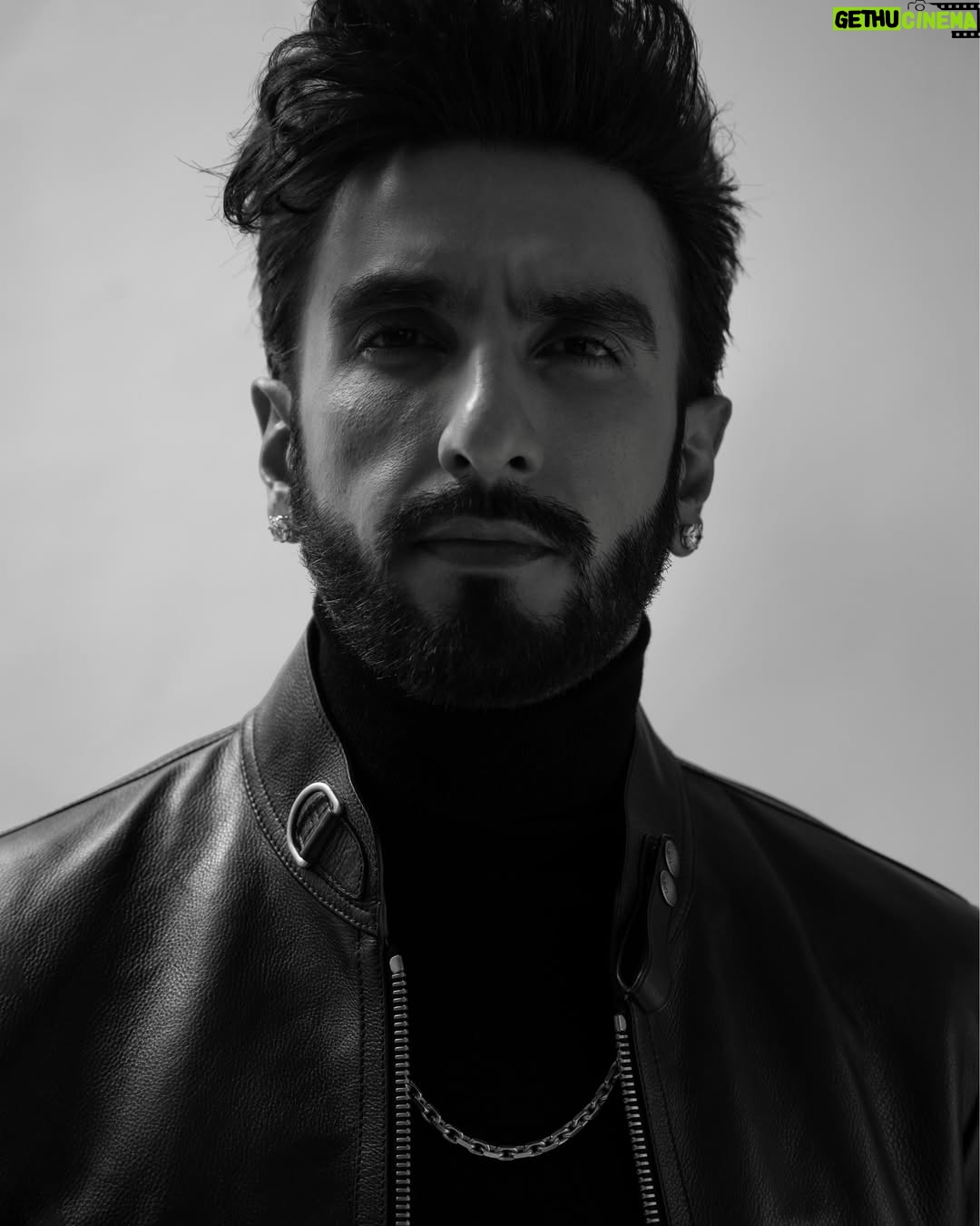 Eka Lakhani - 7.2K Likes - Man of the hour. Deal with it. He is Dhurandhar!
Ranveer Singh ⚔️⚔️⚔️

Wearing @tomford @h.a @dlfemporio
Sunglasses @tomford @rkumaropticians

Styled by @ekalakhani
Style Team @fatimabaluchstyles @styledbyradhikadhanuka @team___e
Dress Team @_sajjad_199 @yasar_ali0007 

Photographed by @avani.rai

Hair @aalimhakim @mustaqeem_salmani

Makeup @mahadevnaik08

Managed by @rjanahavi @aarti1980

Team RS @cp_vinayak @kaushalkumar3399