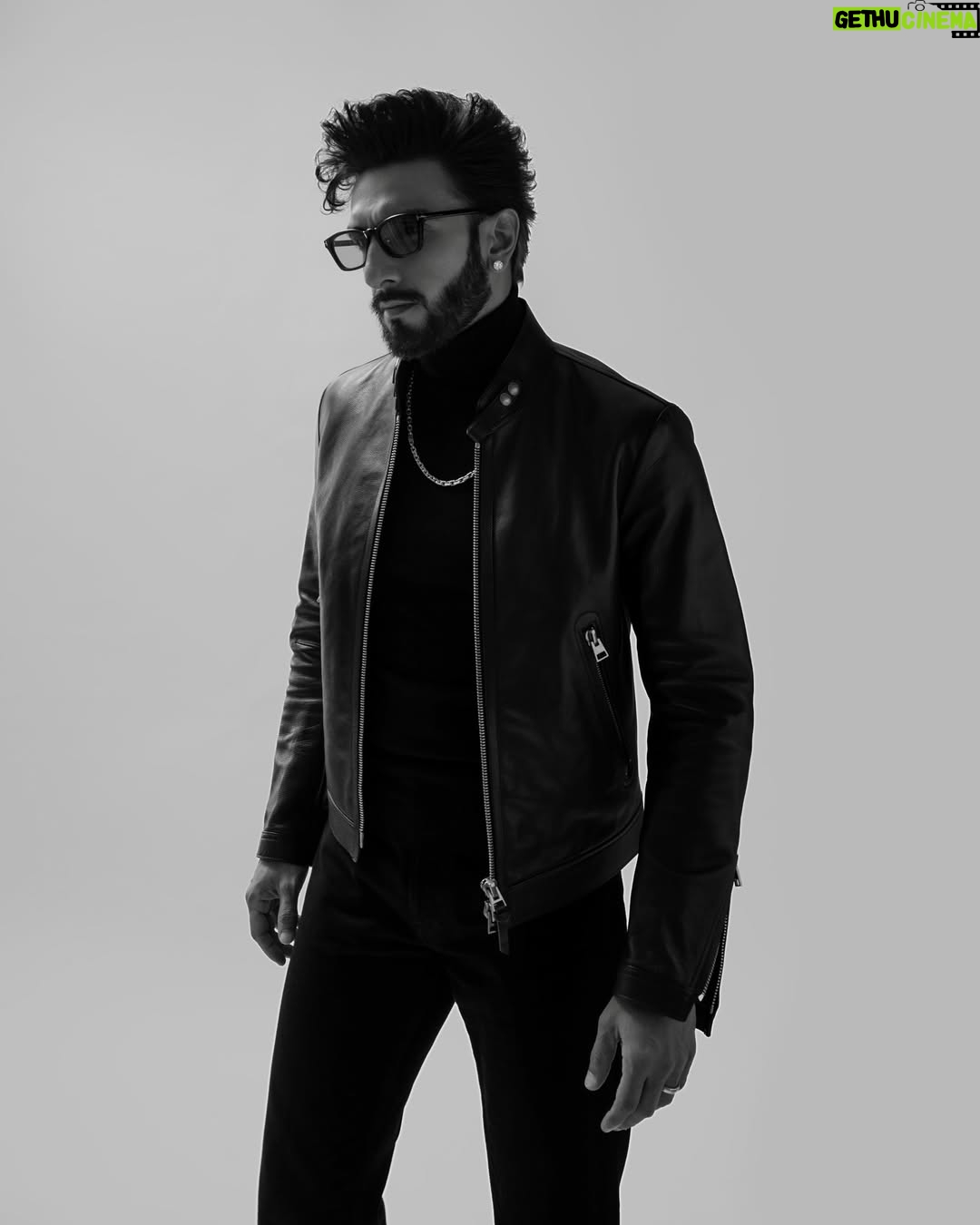 Eka Lakhani - 7.2K Likes - Man of the hour. Deal with it. He is Dhurandhar!
Ranveer Singh ⚔️⚔️⚔️

Wearing @tomford @h.a @dlfemporio
Sunglasses @tomford @rkumaropticians

Styled by @ekalakhani
Style Team @fatimabaluchstyles @styledbyradhikadhanuka @team___e
Dress Team @_sajjad_199 @yasar_ali0007 

Photographed by @avani.rai

Hair @aalimhakim @mustaqeem_salmani

Makeup @mahadevnaik08

Managed by @rjanahavi @aarti1980

Team RS @cp_vinayak @kaushalkumar3399