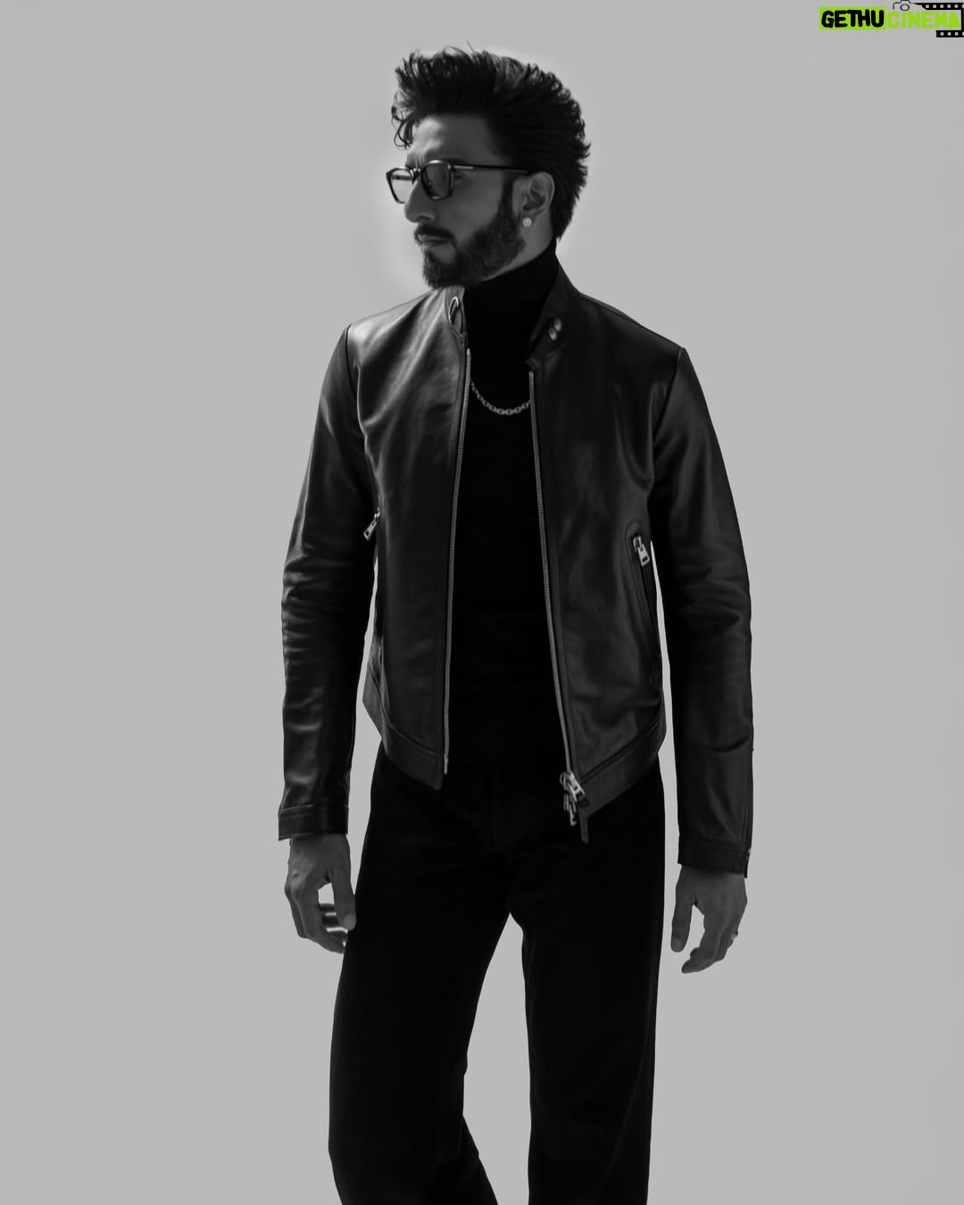 Eka Lakhani - 7.2K Likes - Man of the hour. Deal with it. He is Dhurandhar!
Ranveer Singh ⚔️⚔️⚔️

Wearing @tomford @h.a @dlfemporio
Sunglasses @tomford @rkumaropticians

Styled by @ekalakhani
Style Team @fatimabaluchstyles @styledbyradhikadhanuka @team___e
Dress Team @_sajjad_199 @yasar_ali0007 

Photographed by @avani.rai

Hair @aalimhakim @mustaqeem_salmani

Makeup @mahadevnaik08

Managed by @rjanahavi @aarti1980

Team RS @cp_vinayak @kaushalkumar3399