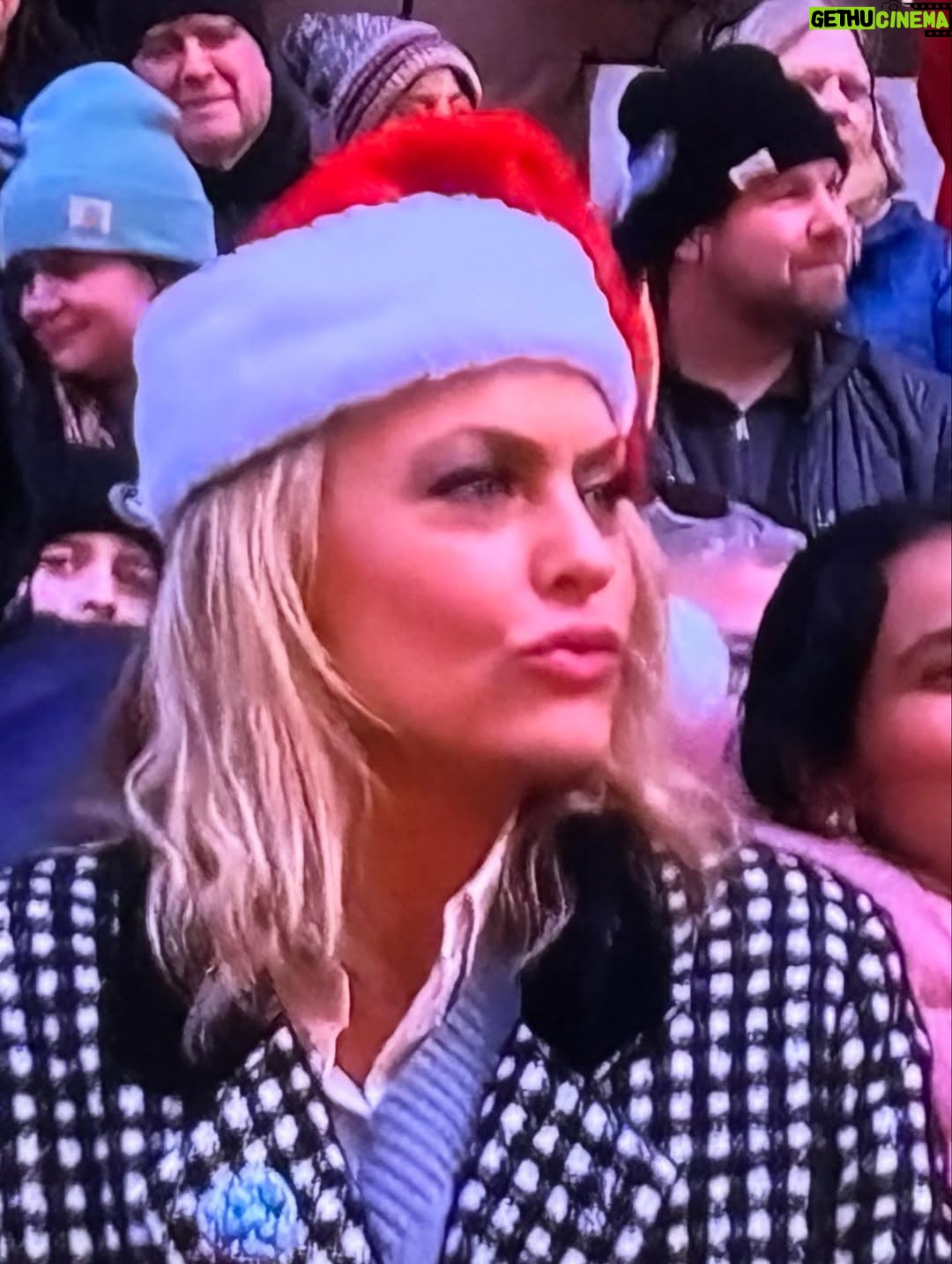 Elaine Hendrix - 62.7K Likes - November, you were filled with so much love. I can’t even begin to represent it all. Just know - I see it. I feel it. And I’m beyond grateful for it. #dwts 💃🏼⭐️🫶🏼