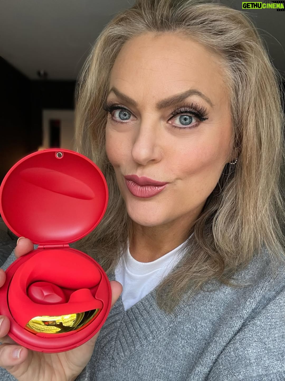 Elaine Hendrix - 20.9K Likes - You got moves? @bellesaco is the perfect partner. Check out my bio and go sign up for your free toy or gift card. This is the 10/10 you’ve been waiting for. 💃🏼🤯⭐️

#bbpartner