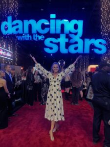 Elaine Hendrix Instagram - November, you were filled with so much love. I can’t even begin to represent it all. Just know - I see it. I feel it. And I’m beyond grateful for it. #dwts 💃🏼⭐️🫶🏼