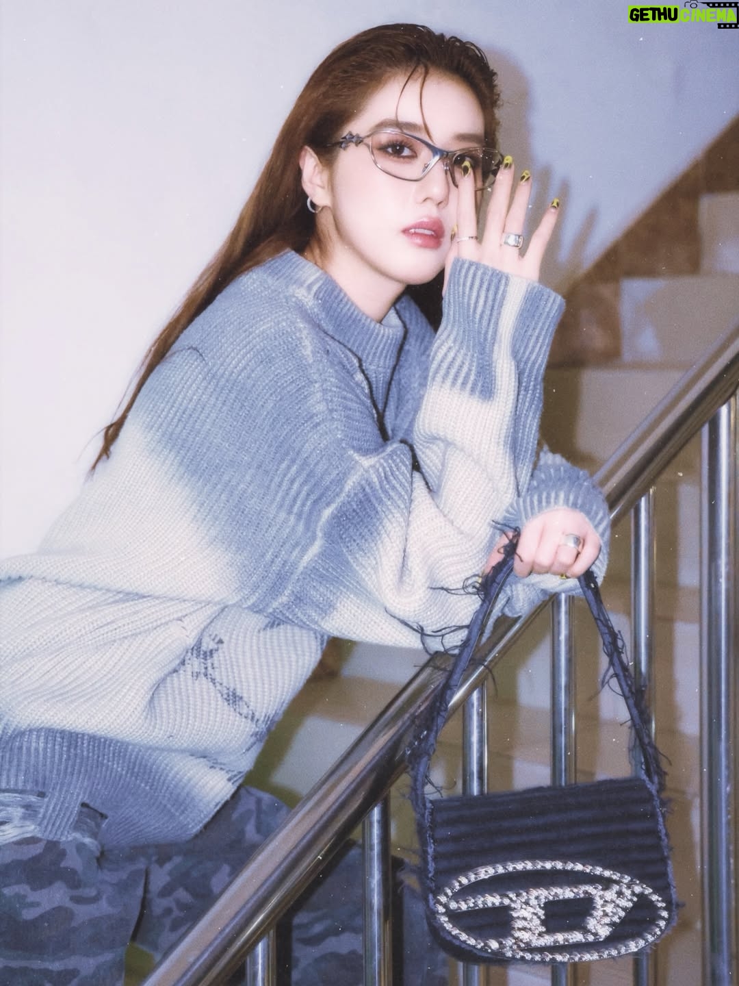 Eleanor Lee - 1.2K Likes - You drive me crazy… so crazy I go stupid, that crazy stupid love… 💛