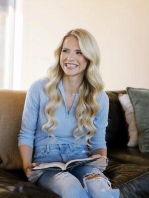 Elizabeth Smart Instagram - I used to search for answers as to why I was kidnapped, why did terrible things happen to me, and what had I done to deserve these experiences. As time passed I learned everyone has experienced undeserved pain and trauma. No one’s road through life is smooth and easy. There are always unexpected difficulties that require us to adjust our plans, change our lives. It is these very “Detours” my new book explores. Do we stay in one place when bad things befall us or do we try to find our way around them? Do we look for a detour? And maybe does the detour sometimes turn out better than our original road?

Detours is now available for pre-order on Amazon!