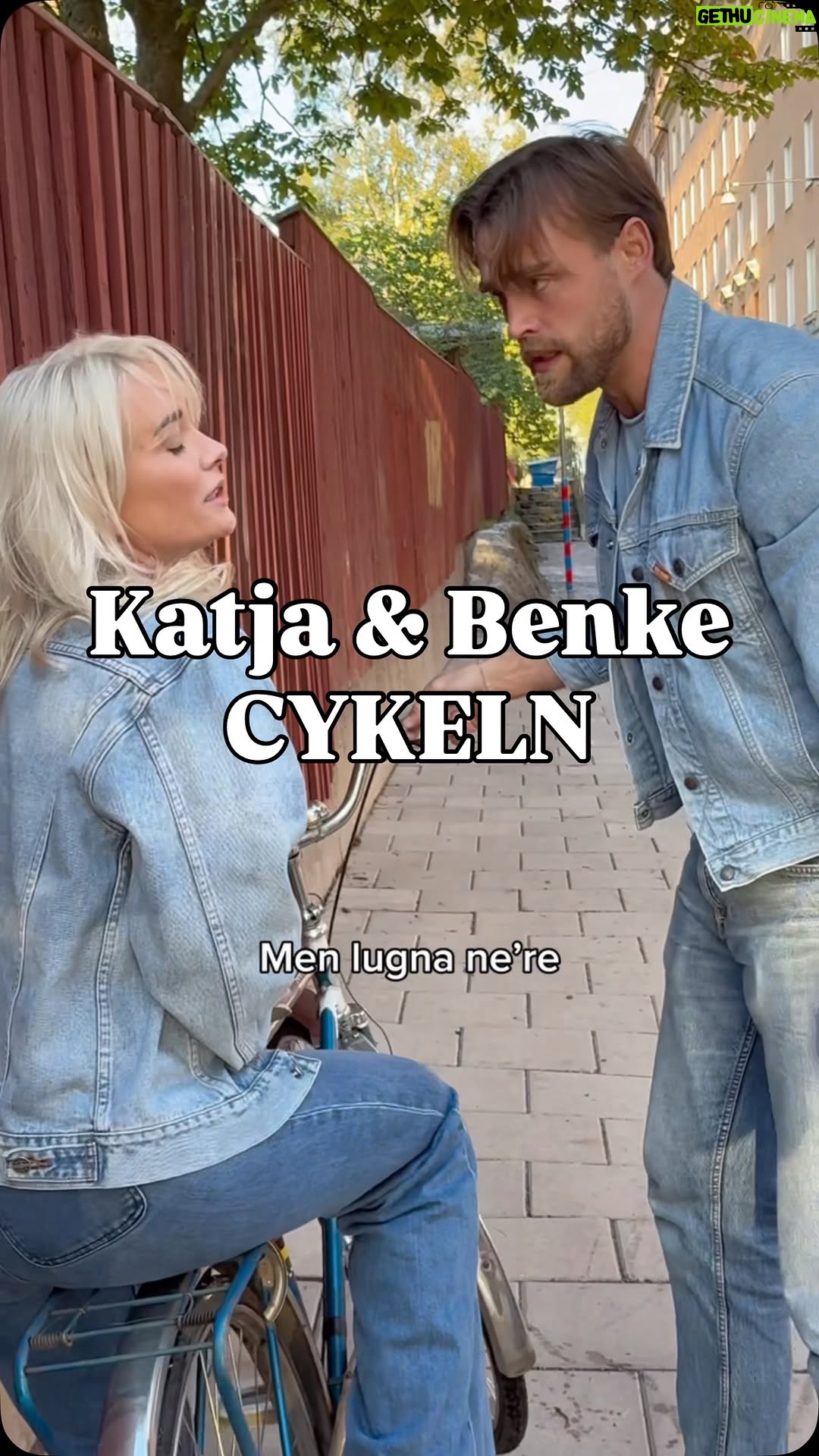 Ellen Bergström - 20.3K Likes - Gissa vem som fick behålla hojjen… 😏
Musik: Stefan Nilsson
#nostalgi #svenskfilm #sodermalm